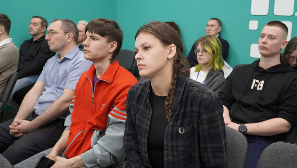 Фоторепортаж с форума 3D ПРОМТЕХ — 2026: как в Барнауле прошёл день аддитивных технологий, инженерии и производства