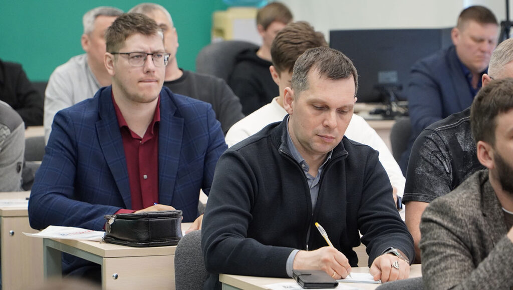 Фоторепортаж с форума 3D ПРОМТЕХ — 2026: как в Барнауле прошёл день аддитивных технологий, инженерии и производства