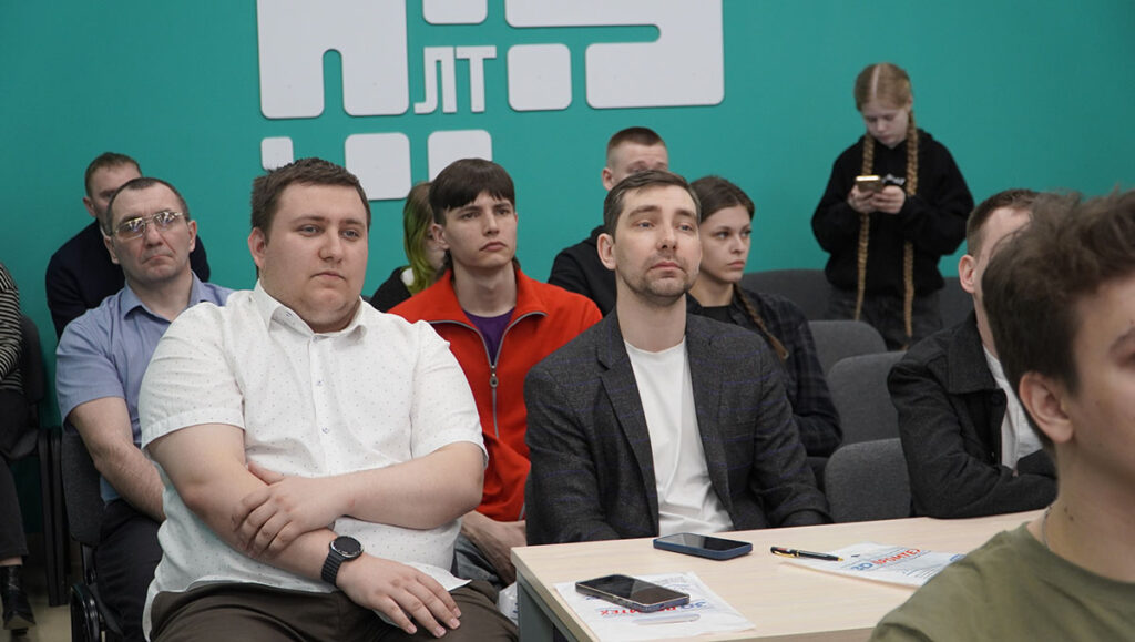 Фоторепортаж с форума 3D ПРОМТЕХ — 2026: как в Барнауле прошёл день аддитивных технологий, инженерии и производства