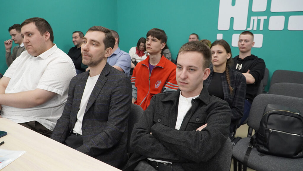 Фоторепортаж с форума 3D ПРОМТЕХ — 2026: как в Барнауле прошёл день аддитивных технологий, инженерии и производства