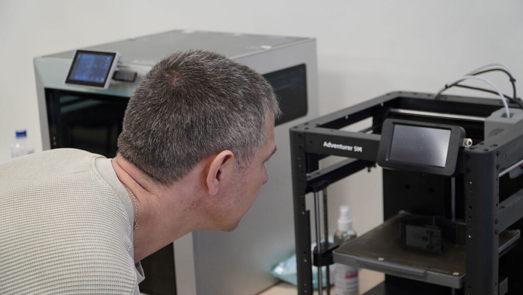 Фоторепортаж с форума 3D ПРОМТЕХ — 2026: как в Барнауле прошёл день аддитивных технологий, инженерии и производства