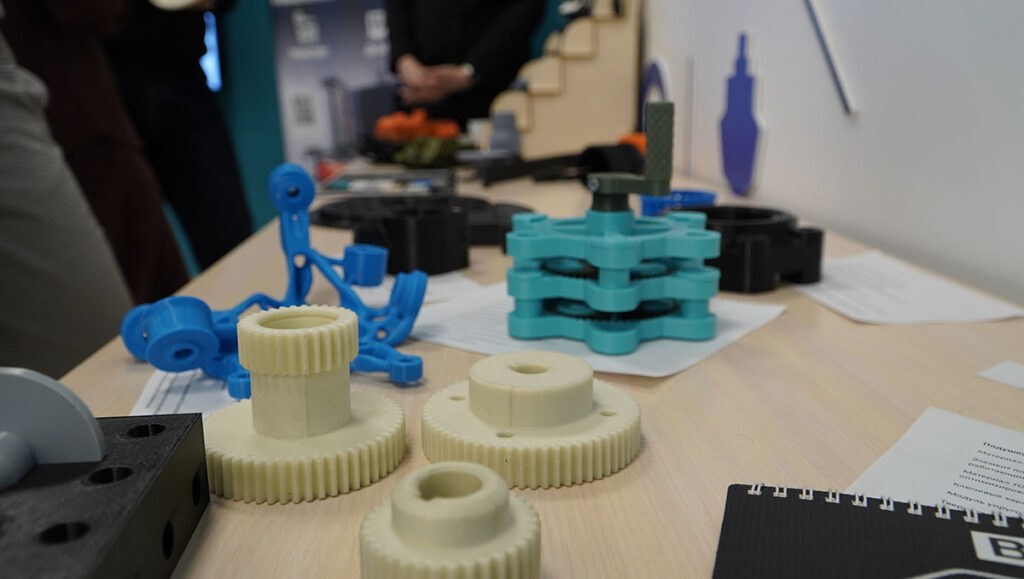 Фоторепортаж с форума 3D ПРОМТЕХ — 2026: как в Барнауле прошёл день аддитивных технологий, инженерии и производства