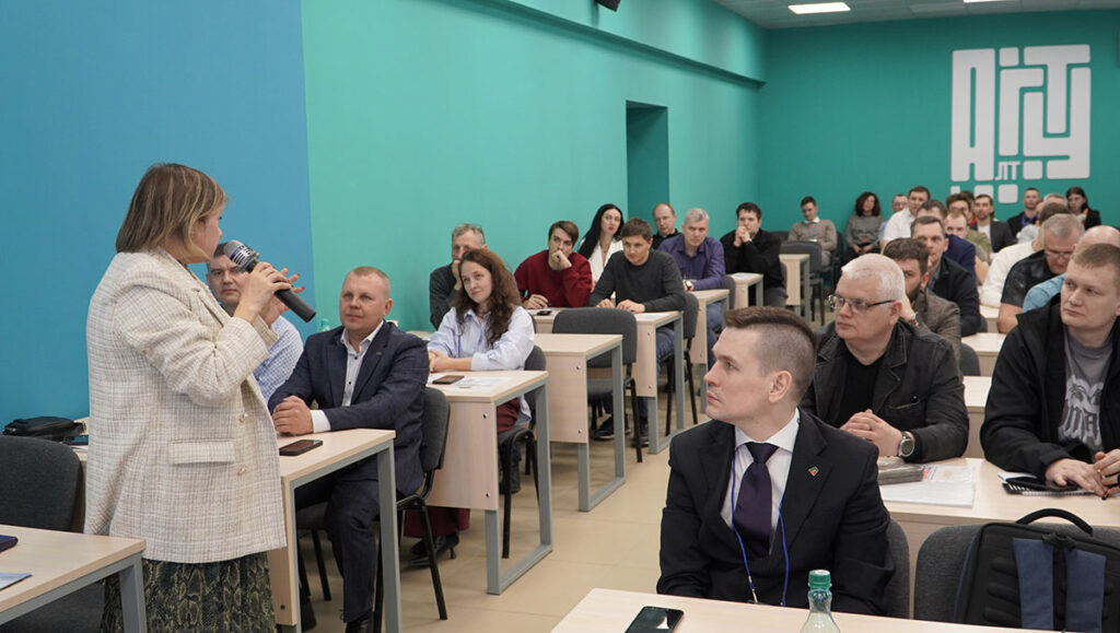 Фоторепортаж с форума 3D ПРОМТЕХ — 2026: как в Барнауле прошёл день аддитивных технологий, инженерии и производства